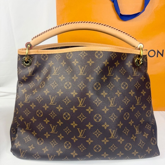 LV Monogram Artsy MM - Picture 3 of 16